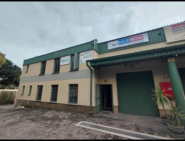 240M² OFFICE TO LET IN HALFWAY HOUSE